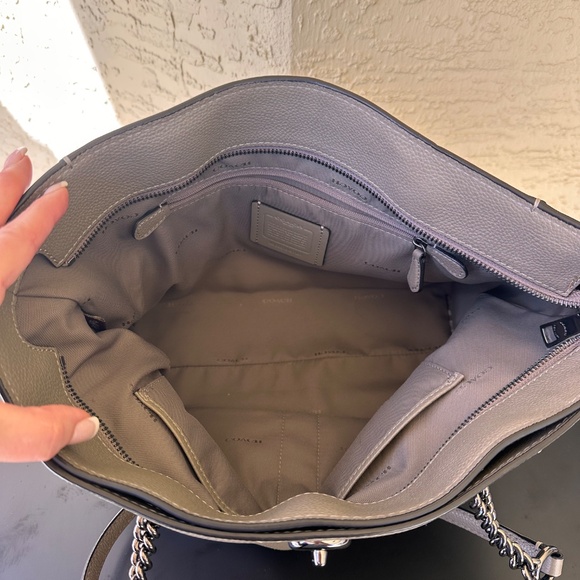 Coach, Turnlock Chain Tote/ Shoulder Bag - Picture 4 of 15